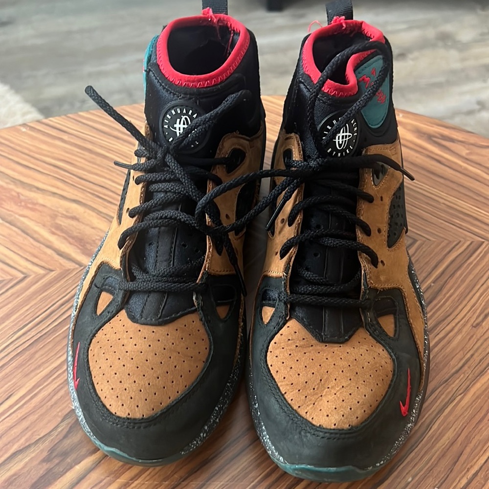 Used Air Mowabb without sole inserts